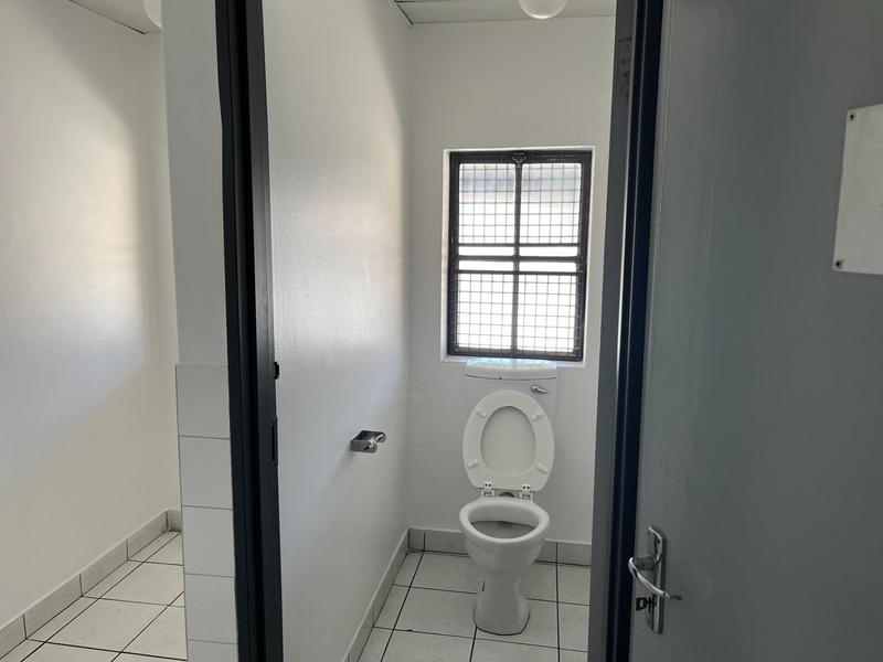 To Let Commercial Property for Rent in Paarden Eiland Western Cape